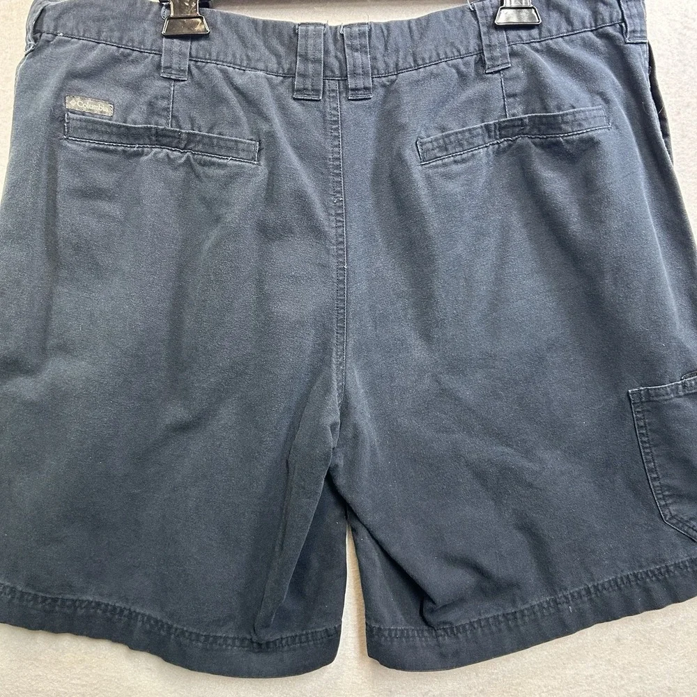 Columbia Men's Chino Shorts Navy Size 38W 10L - Picture 2 of 3